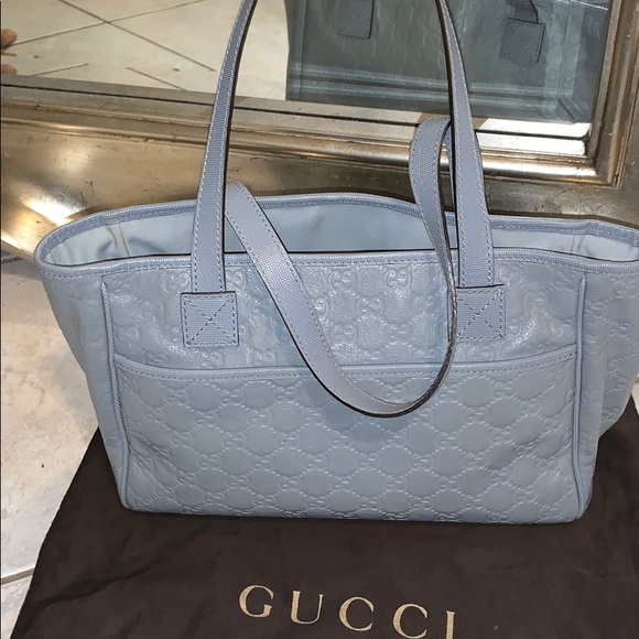 Gucci Handbags - Gucci Shoulder Bag